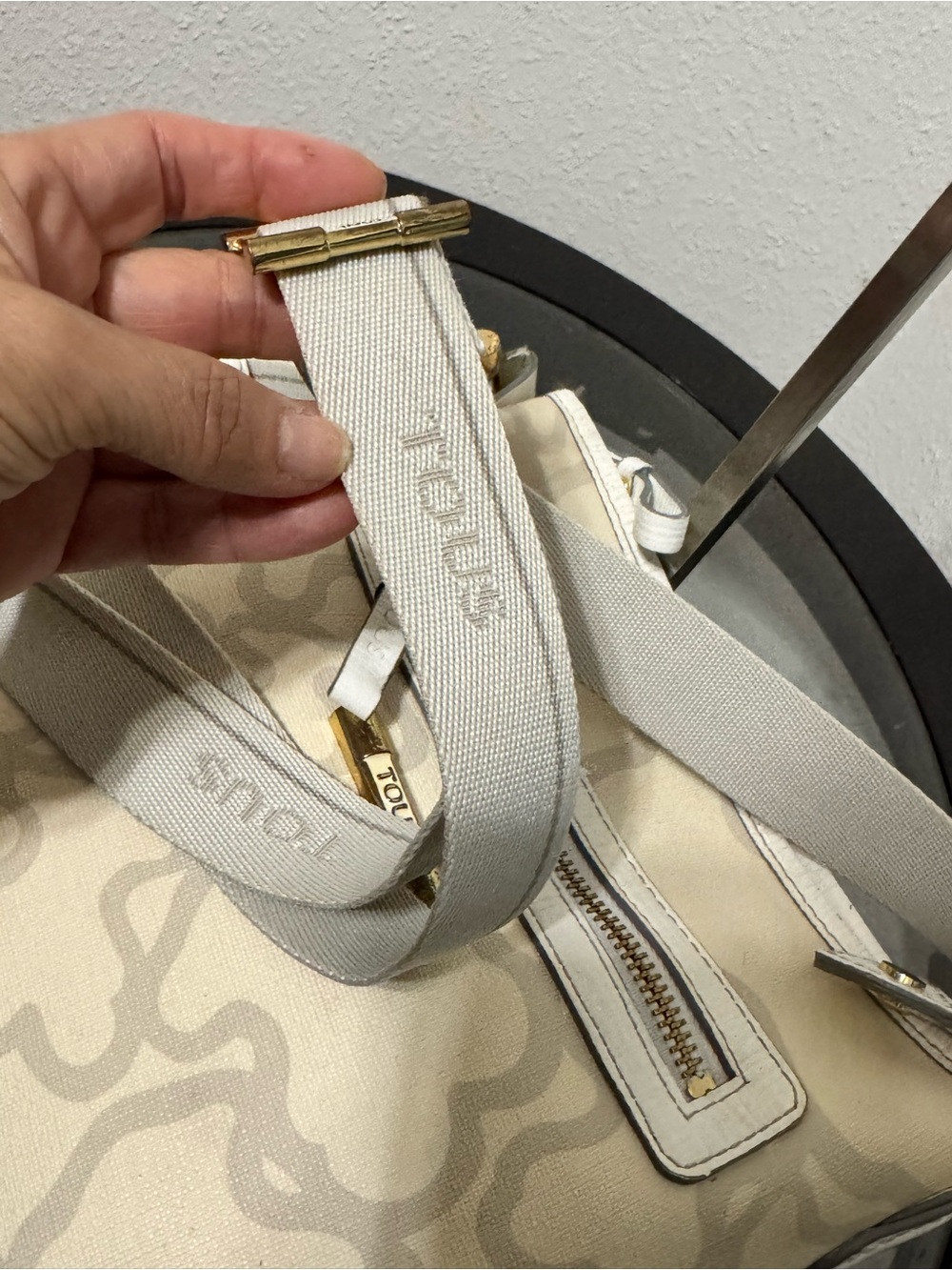 TOUS Cream and Taupe Pattern Shoulder Bag - Picture 14 of 16